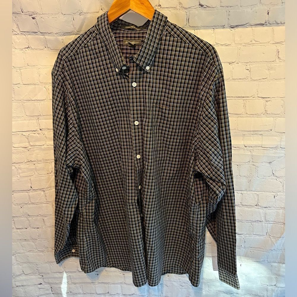 Eddie Bauer Plaid Wrinkle Free Relaxed Fit Button Down Shirt Men’s 2XL